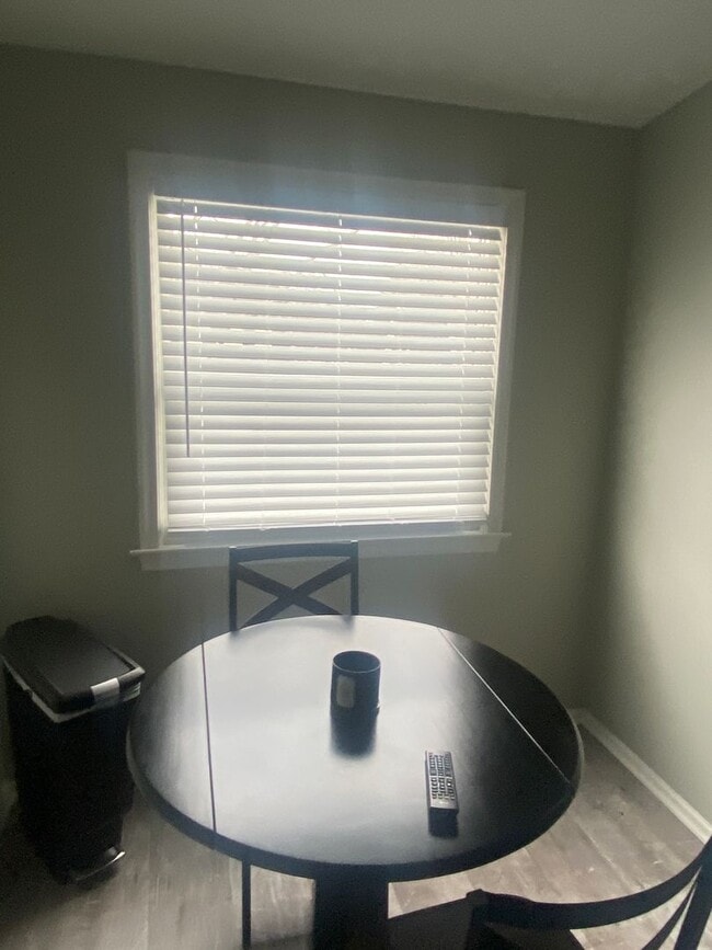 Building Photo - 448-450 Alter