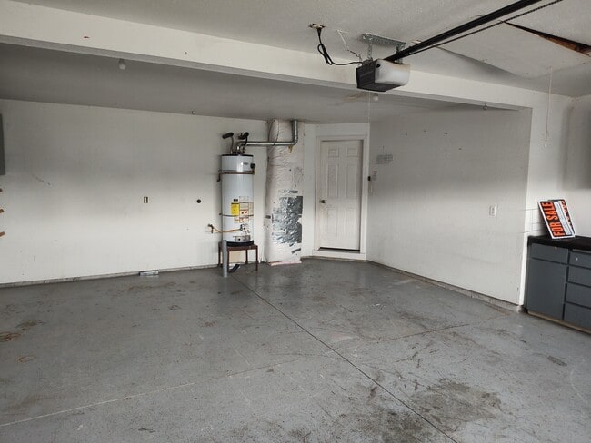 Building Photo - 4211 Holland Ln