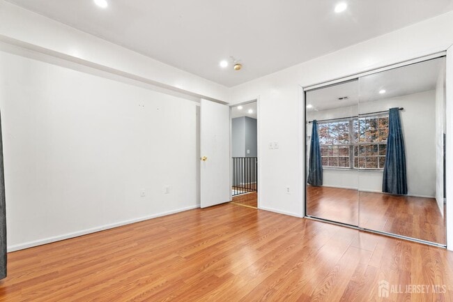 Building Photo - 155 Salem Rd