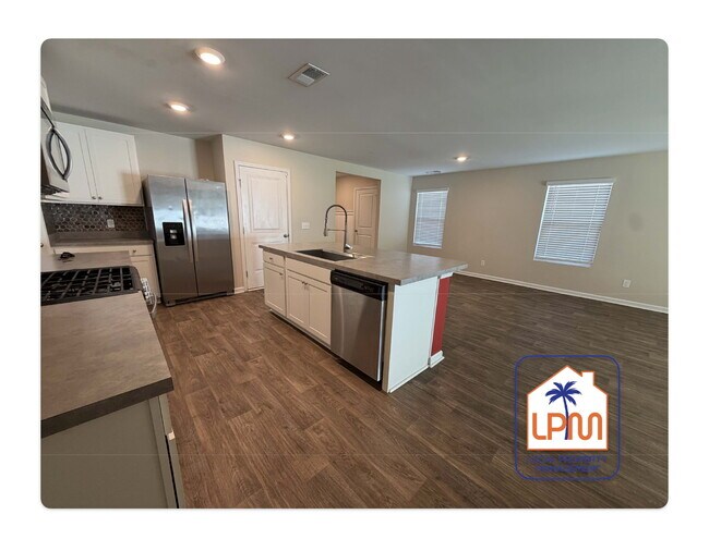 Building Photo - Beautiful and spacious 5-Bedroom Home in Convenient Okatie Location