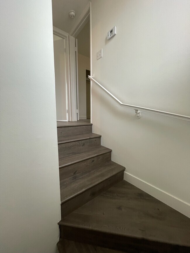 stairs - 10330 Riverside Dr