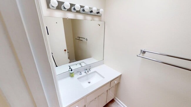 Building Photo - Spacious 2 Bedroom Condo in Central Village with AC. Water, Cable, Trash Included!