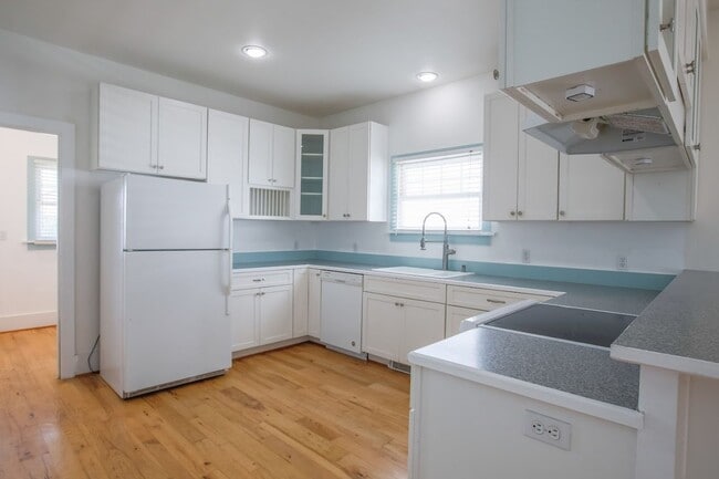 Building Photo - Move-In Now and Enjoy Summertime in Coupev...