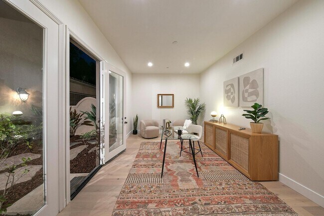 Building Photo - Gorgeous Estate Home In Encinitas Ranch