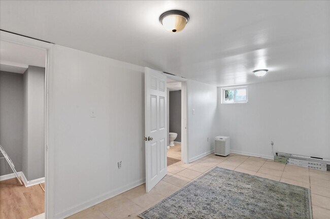 Building Photo - 13715 Dixie Dr