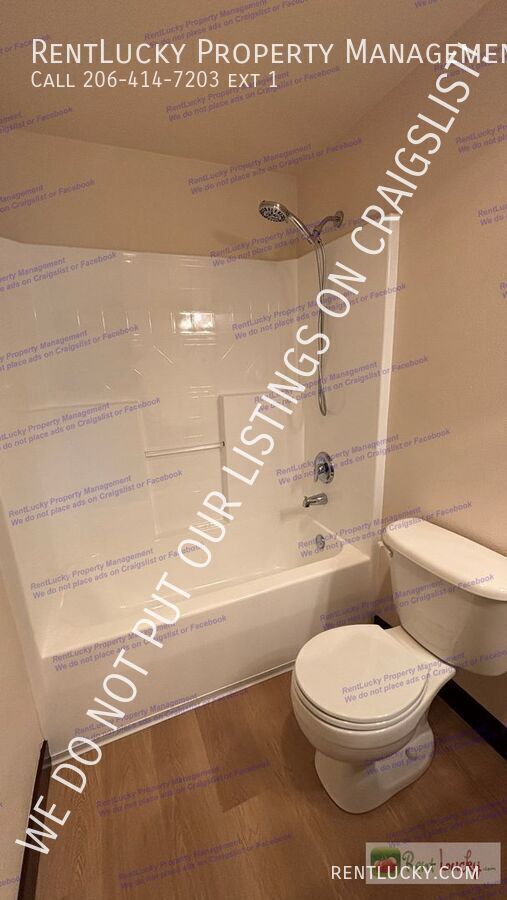 Building Photo - 104 167th St E