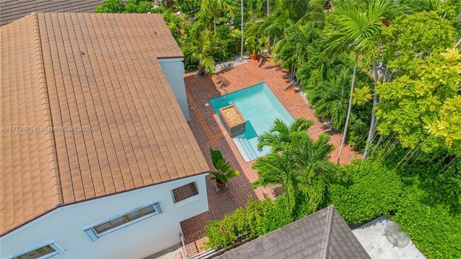 Building Photo - 511 Vittorio Ave