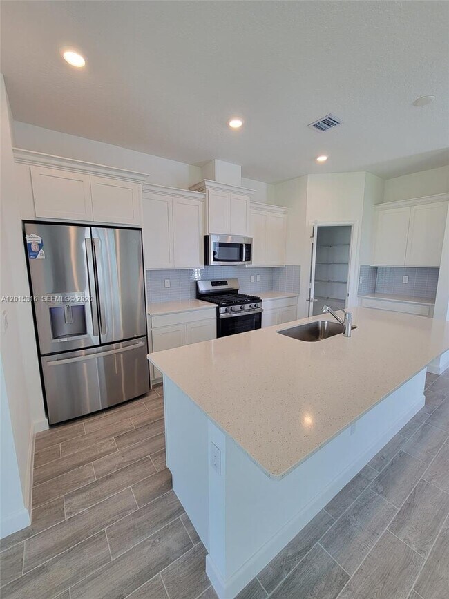 Building Photo - 1689 Whistlegrass Ln