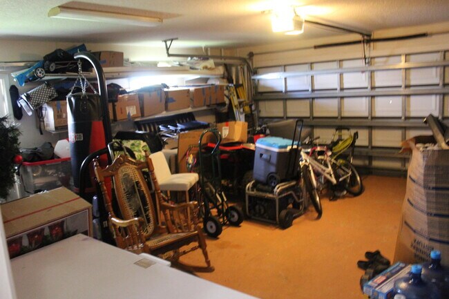 Building Photo - 13847 Geranium Pl