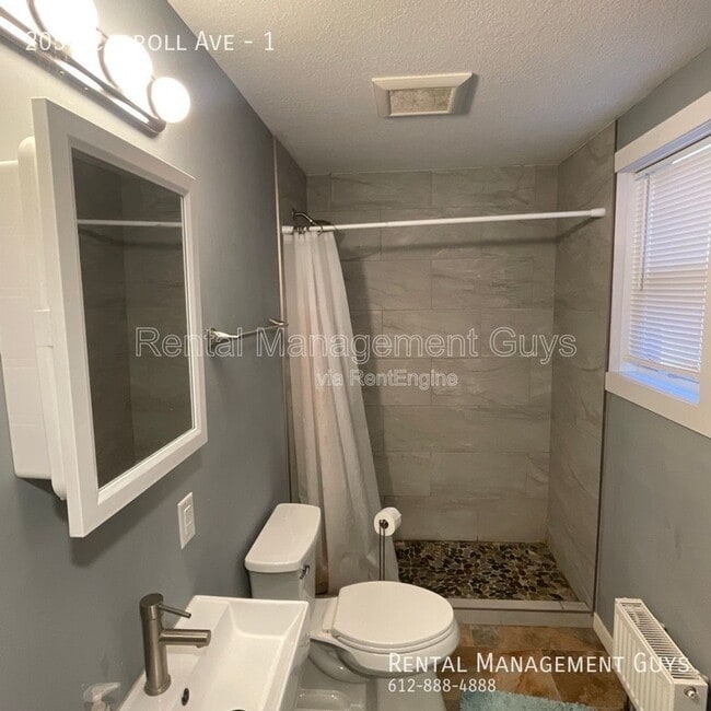 Building Photo - 2057 Carroll Ave