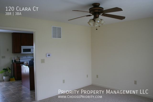 Building Photo - 120 Clara Ct