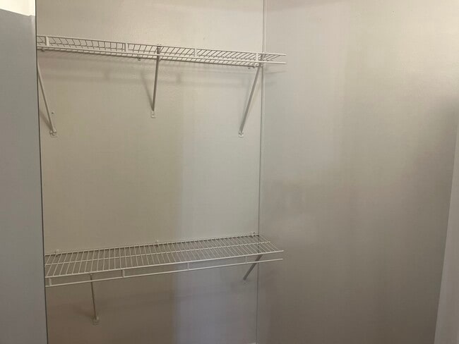 Building Photo - 1750 N Marywood Ave