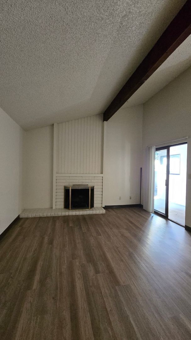 Building Photo - 817 Quail Ln