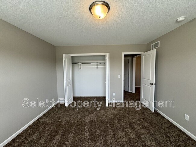 Building Photo - 8046 Haven Blvd