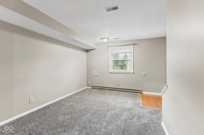 Building Photo - 420 S East St