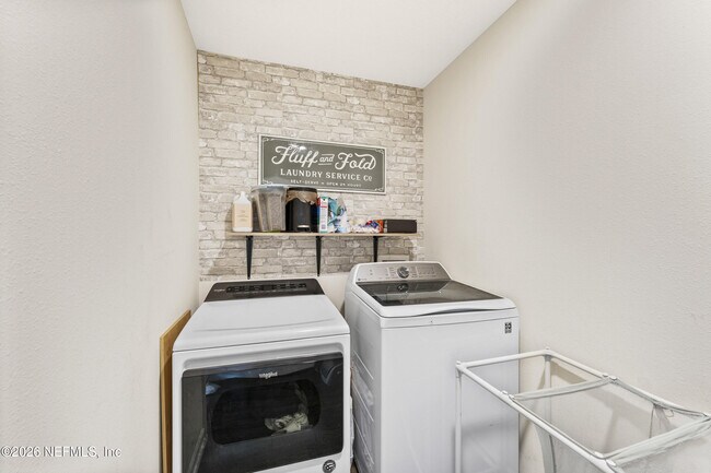 Building Photo - 3696 Shiner Dr