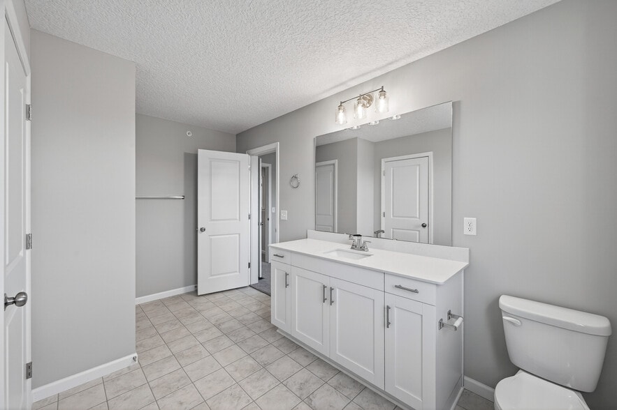 Building Photo - 14876 Willemite Way NW