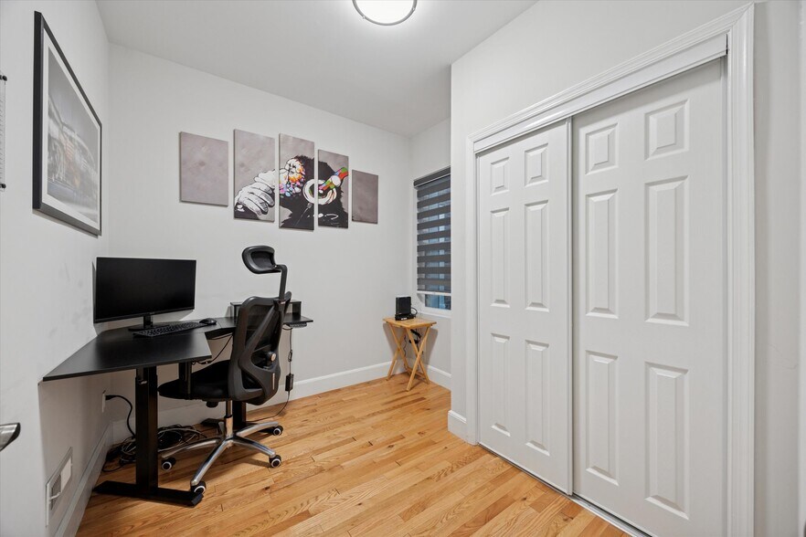 Building Photo - 1525 S 29th St