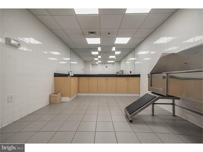 Building Photo - 1425 Locust St