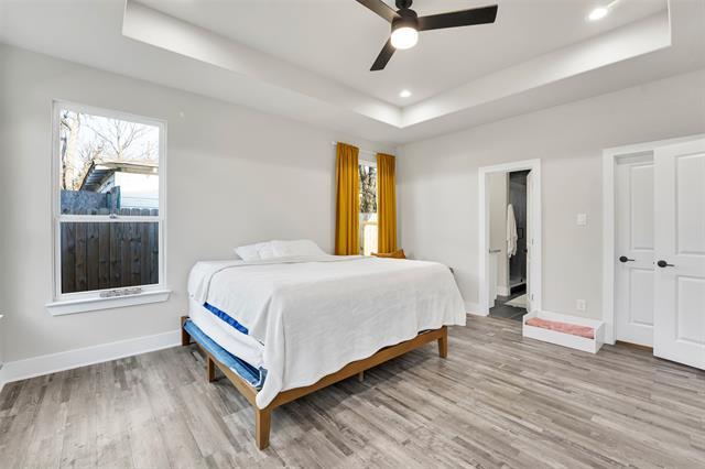 Building Photo - 4621 Collins Ave