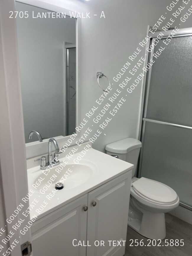 Building Photo - 2705 Lantern Walk SE