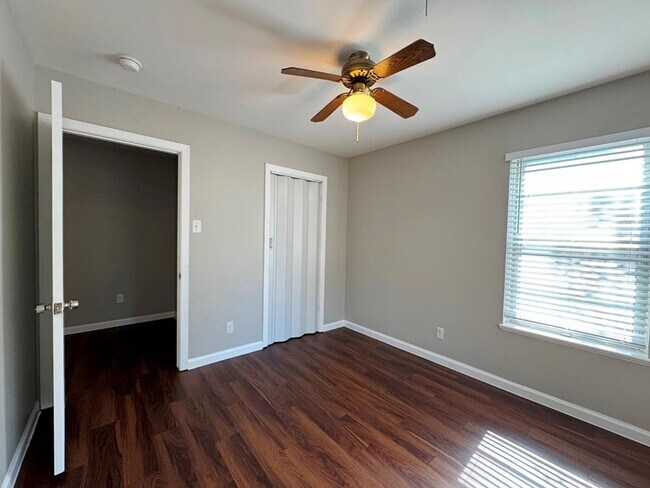 Building Photo - Location, Location, Location!