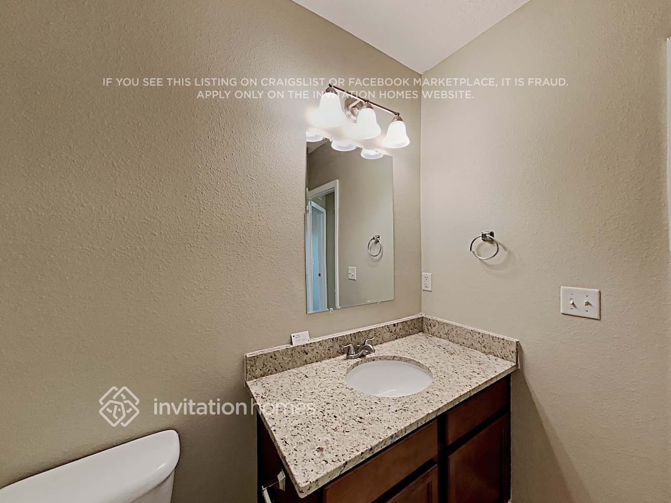 Building Photo - 942 Grapewood St