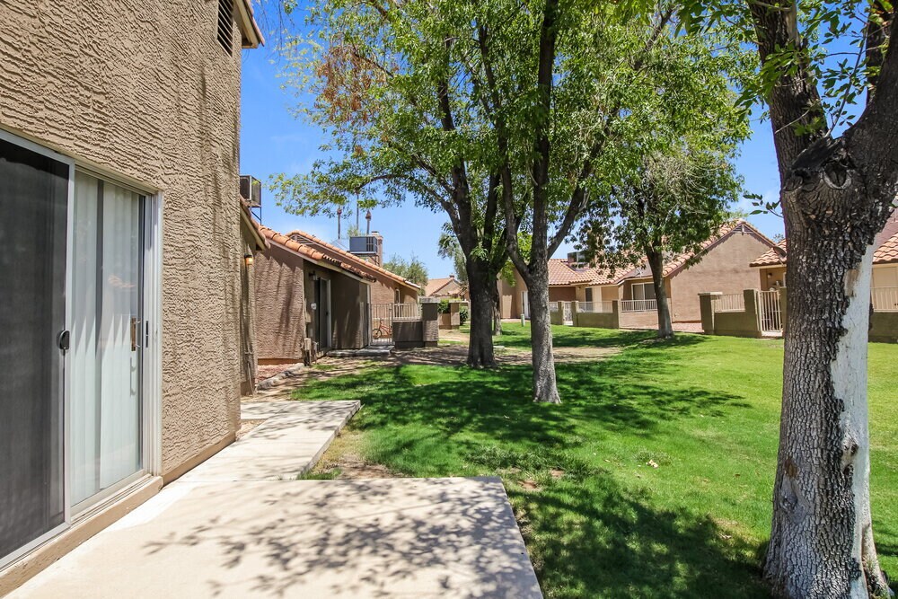 Building Photo - 7040 W Olive Ave