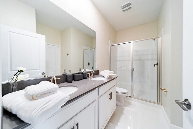 Building Photo - 2869 Bookmark Dr