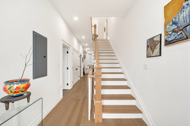 Building Photo - 57 Grampian Way