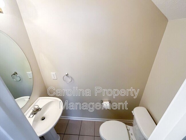 Building Photo - 217 Arlington Downs Blvd