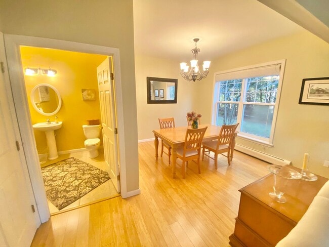 Building Photo - Furnished 2 or 3 bedroom condo Essex Junction SHORT TERM LEASE