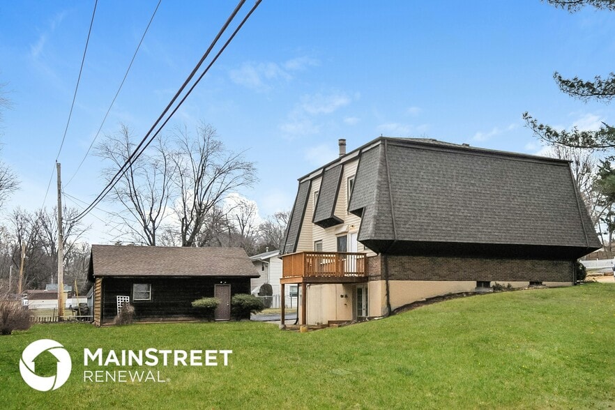 Building Photo - 7 Big Oak Dr