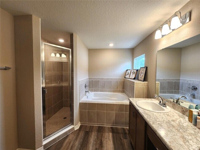 Building Photo - 7638 SW 107th Ln