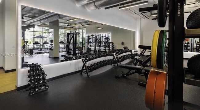 Building Photo - 11200 Biscayne Blvd