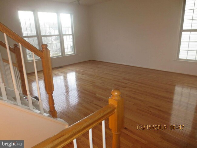 Building Photo - 6540 Creek Run Dr