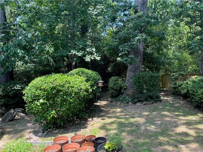 Building Photo - 934 Highland Terrace NE