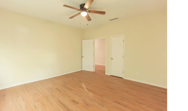 Building Photo - 1800 S Main St