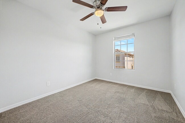 Building Photo - 2934 N 71st Pl