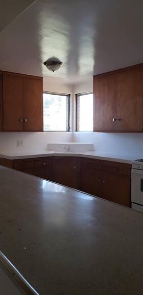 Building Photo - 754 E 84th St