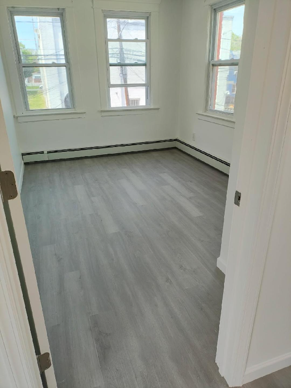 Building Photo - 738 Cortlandt St