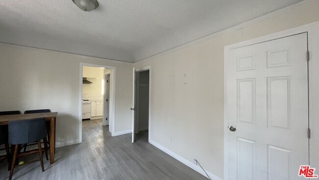 Building Photo - 836 S Catalina St