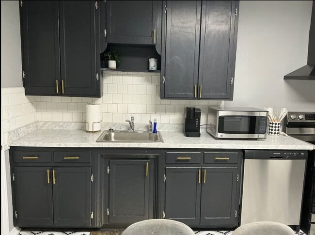 Building Photo - Rental in Midwest City