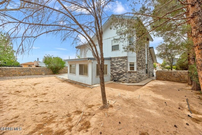 Building Photo - 4237 Loma Rosada Dr