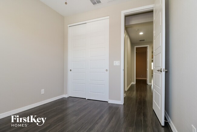 Building Photo - 21247 W Almeria Rd