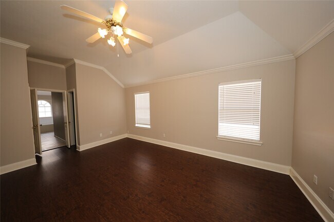 Building Photo - 5539 Mountain Forest Dr