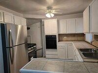 Building Photo - 16037 Halsted St