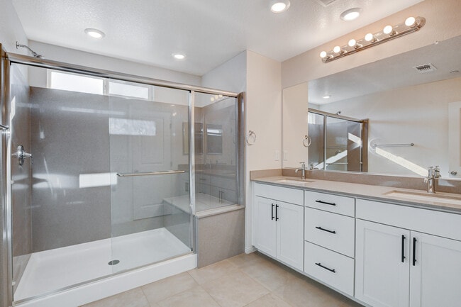 Building Photo - 8439 Vacarez Dr