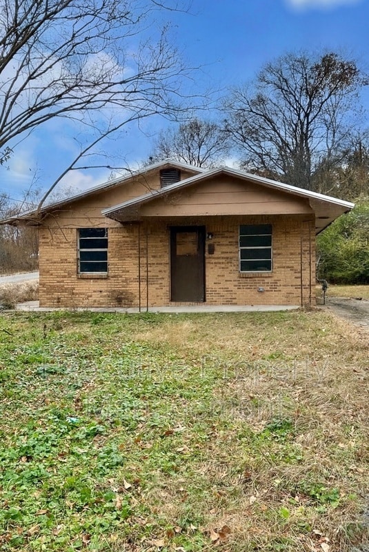 Primary Photo - 4200 29th St N