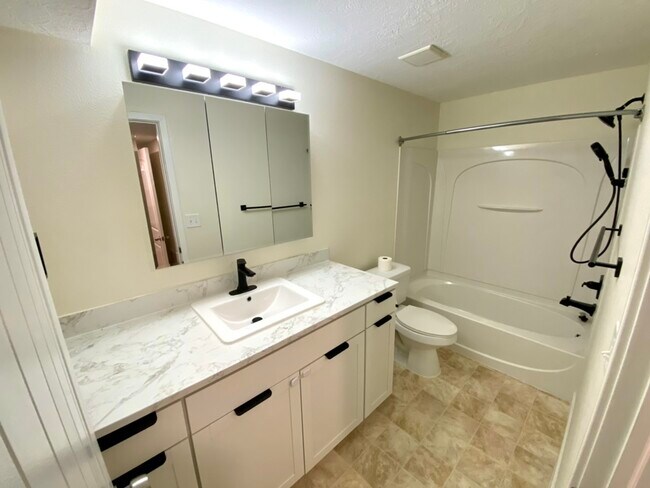 Building Photo - 3558 Sharp Shinned Trail